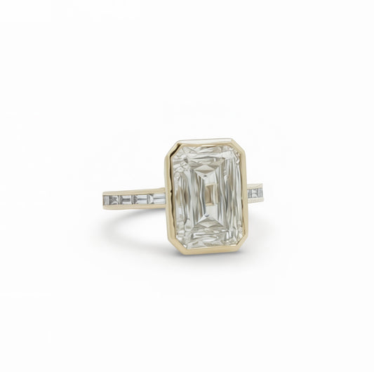 6.09ct Radiant Cut Diamond Ring - Modern Chic with Baguette Accents - Yellow Gold