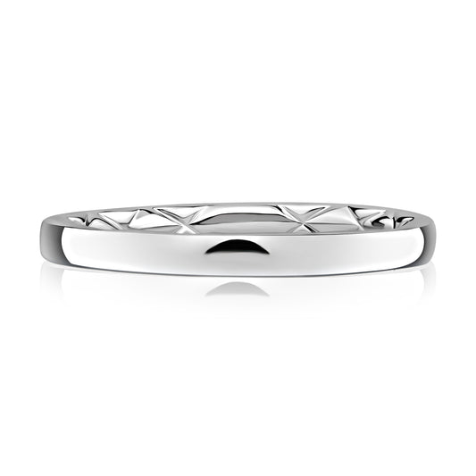 Classic Low Dome Quilted Fit Band in Platinum - 2mm