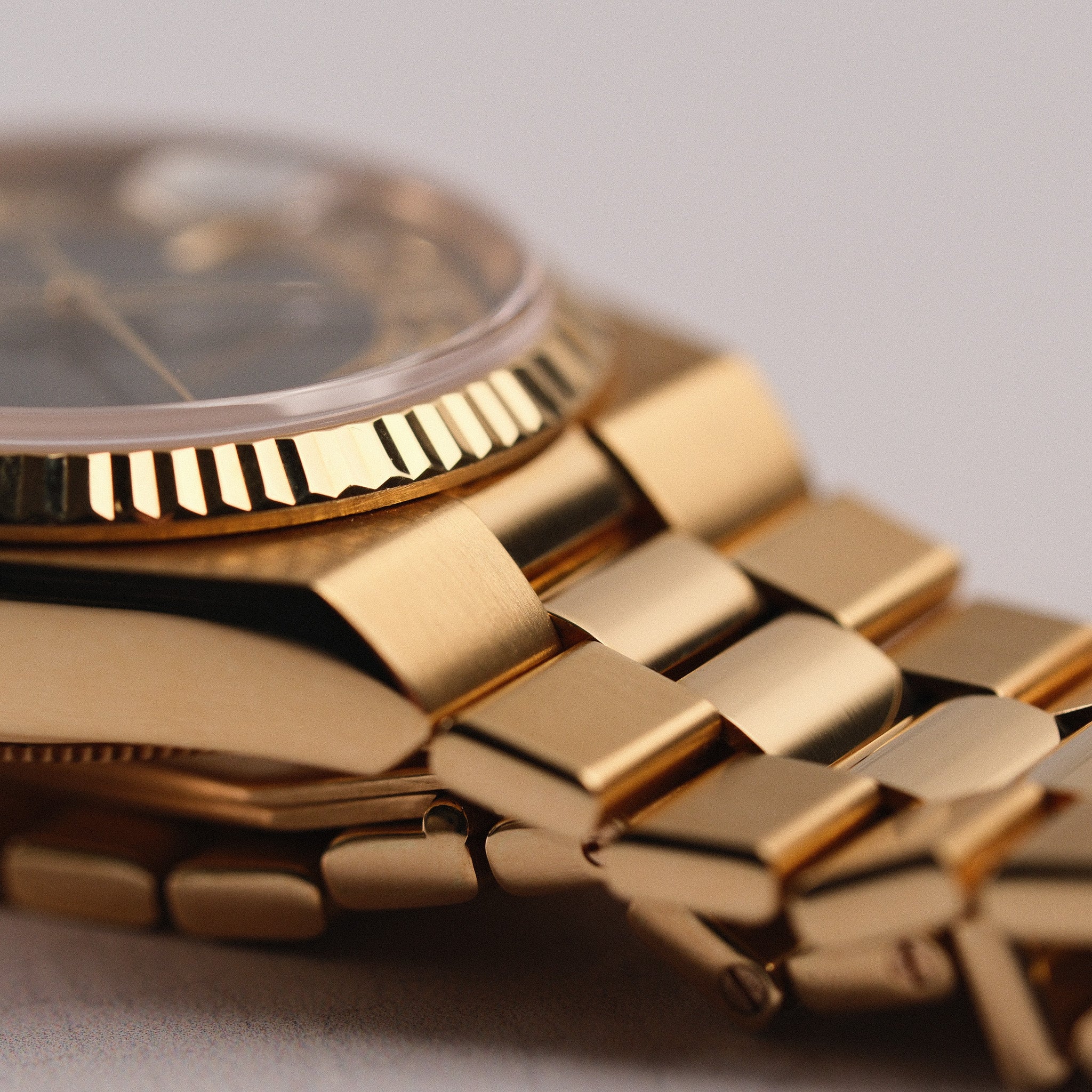 Rolex Oysterquartz Day-Date 36mm - 18K Yellow Gold - 