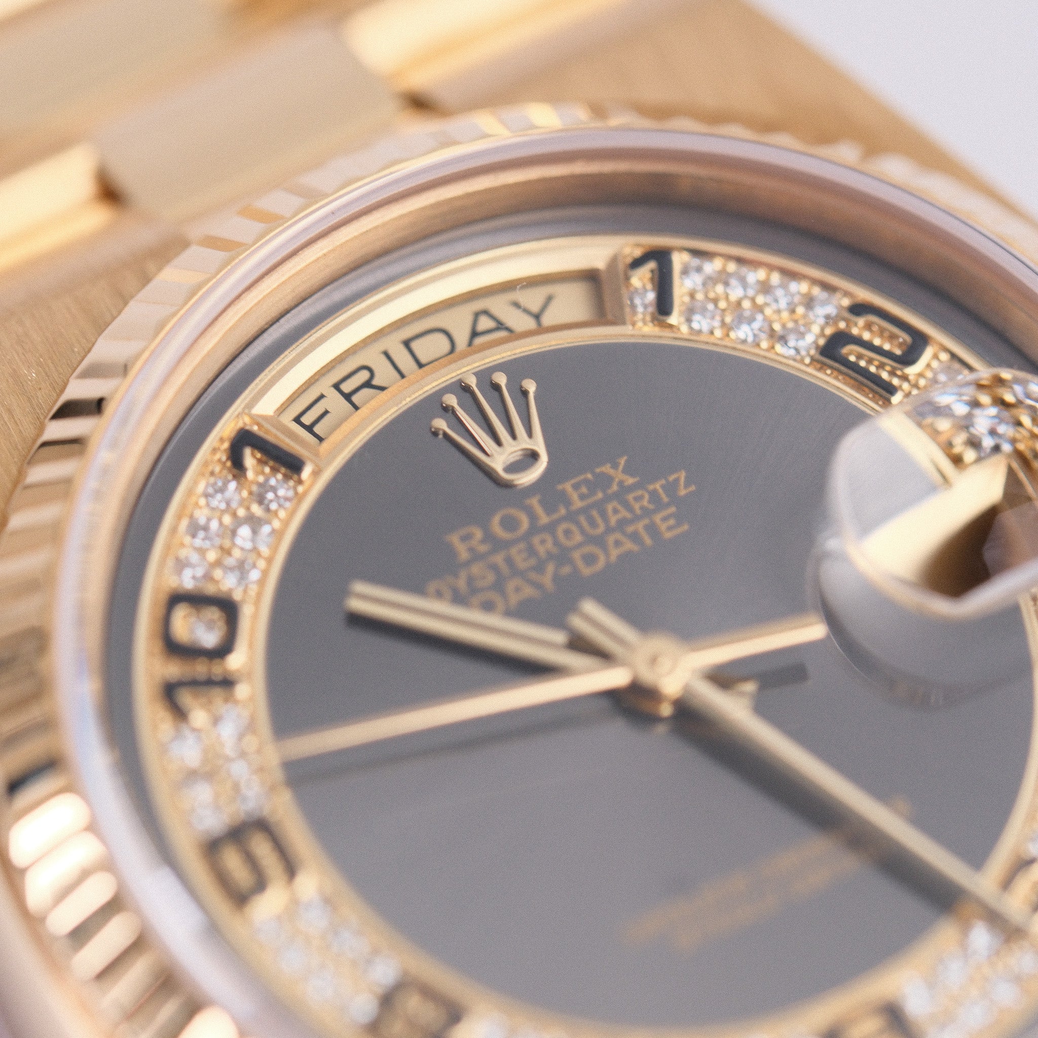Rolex Oysterquartz Day-Date 36mm - 18K Yellow Gold - 